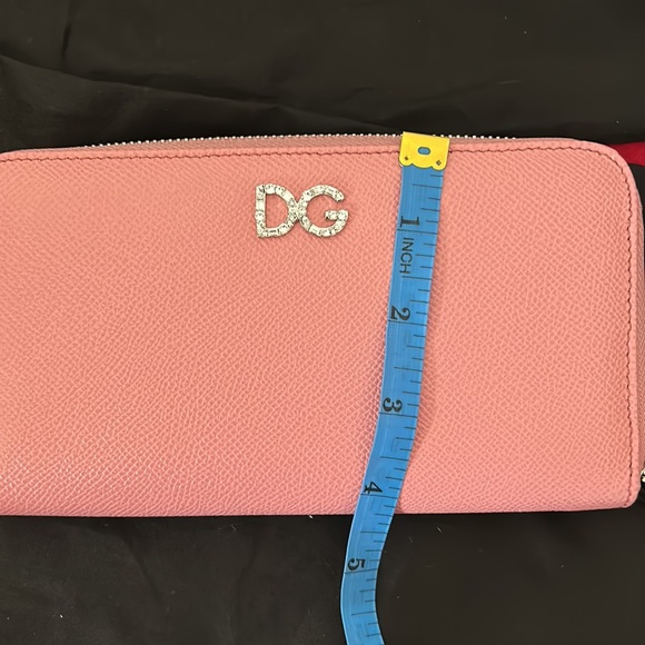 Dolce & Gabbana zip around wallet - Picture 10 of 10